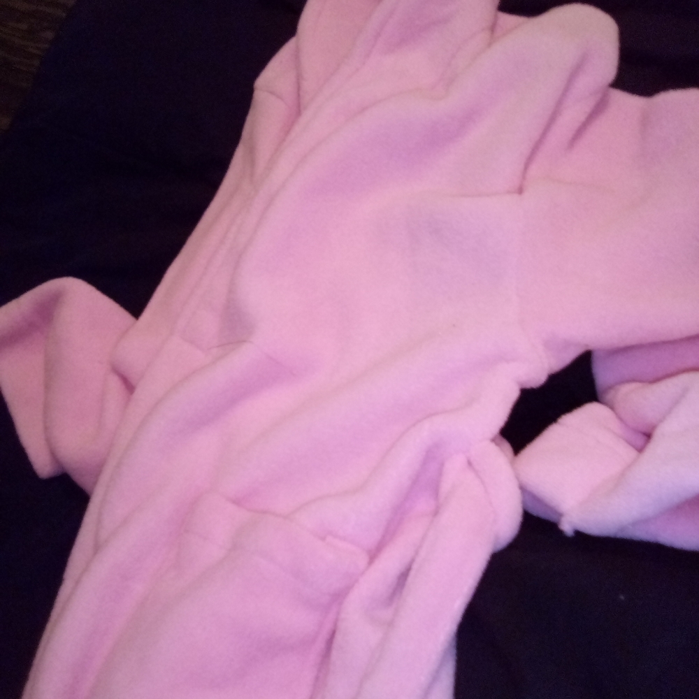 Robe - Picture 2 of 2